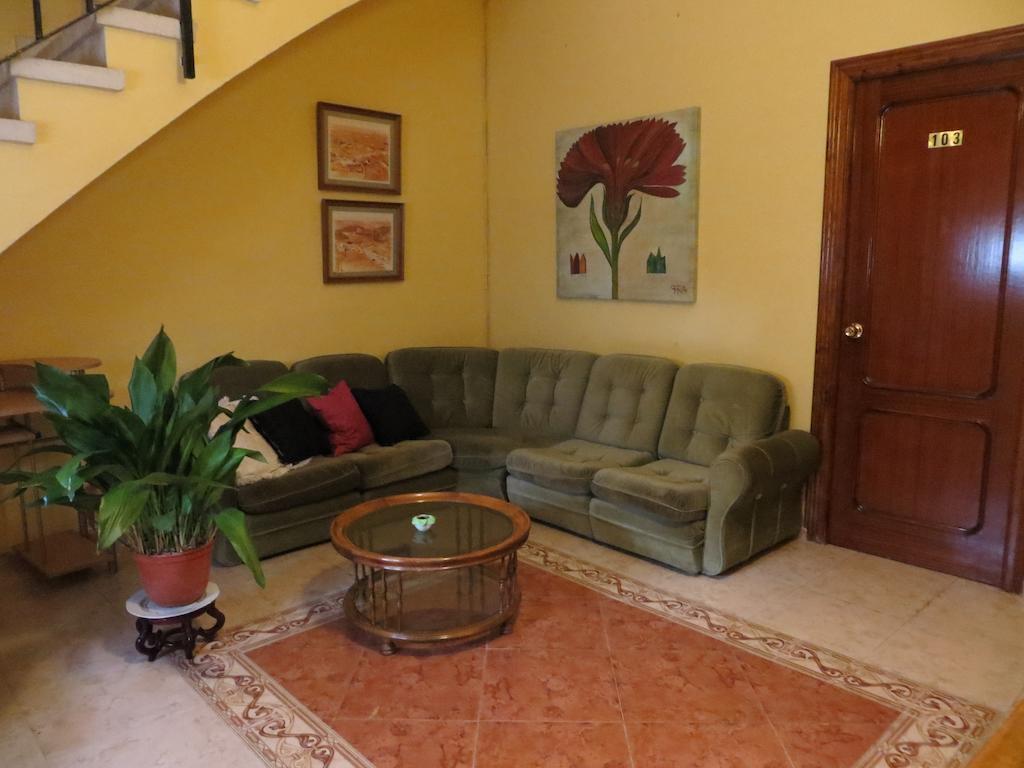 Hostal Restaurante Reina El Tejar Extérieur photo