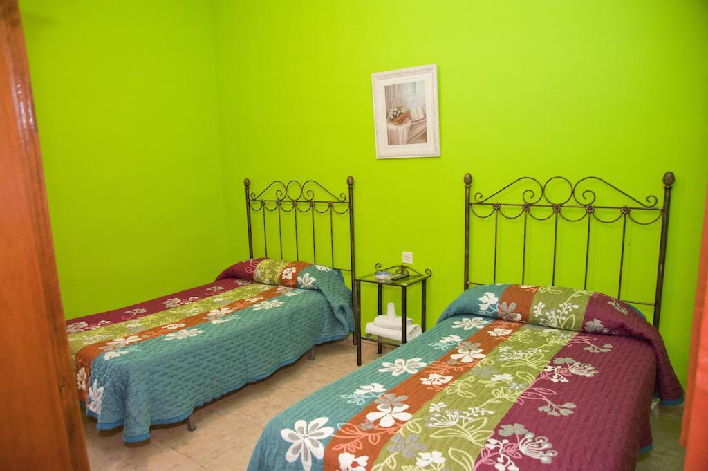 Hostal Restaurante Reina El Tejar Extérieur photo