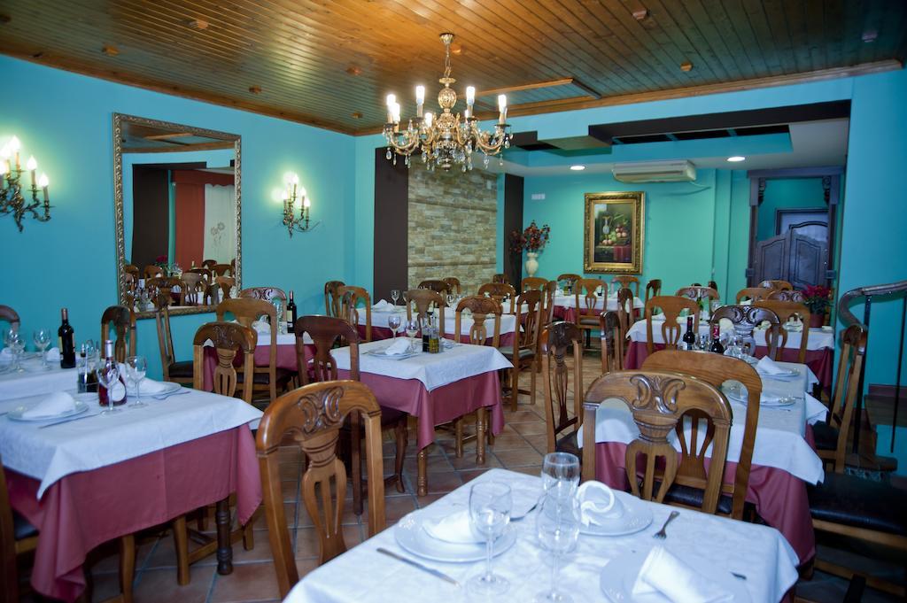 Hostal Restaurante Reina El Tejar Extérieur photo
